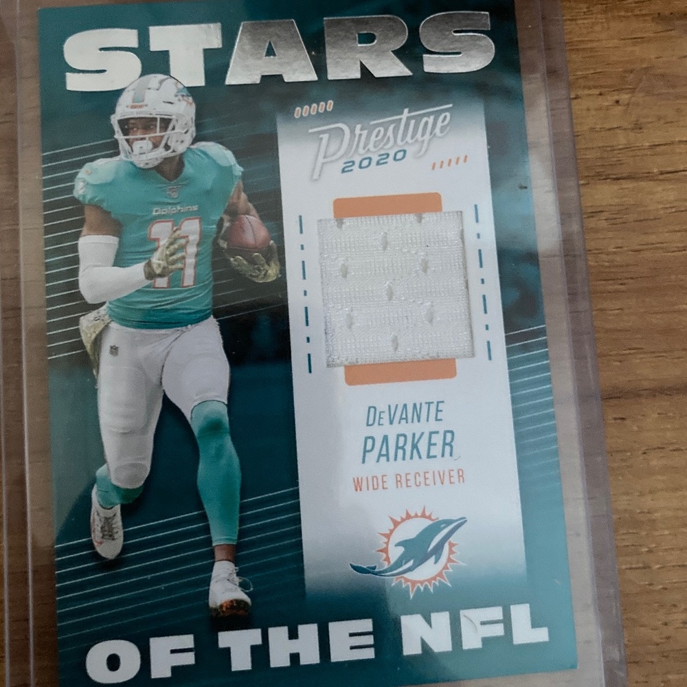 Devante Parker stars if the nfl prestige 2020 worn jersey felt